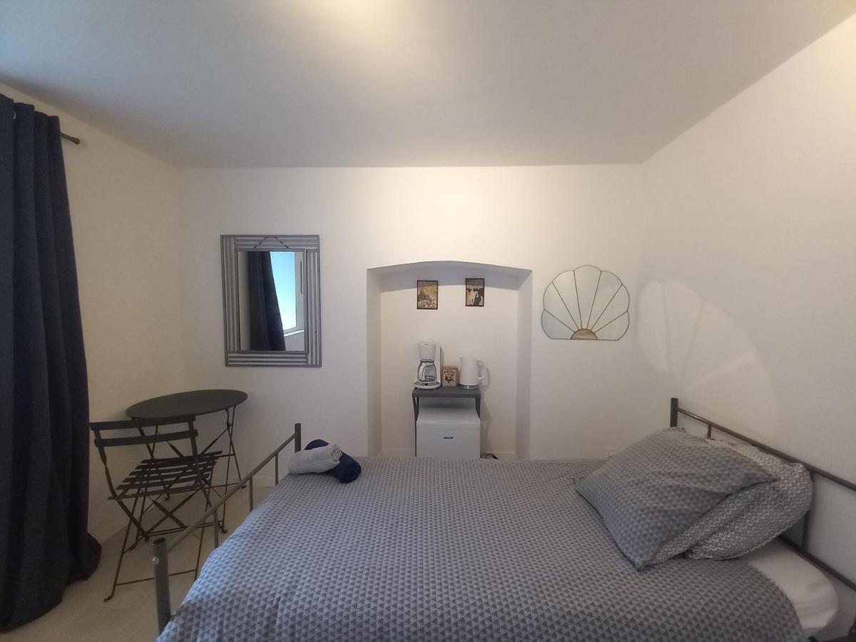 La Tuilerie Hotel Pindray Bagian luar foto