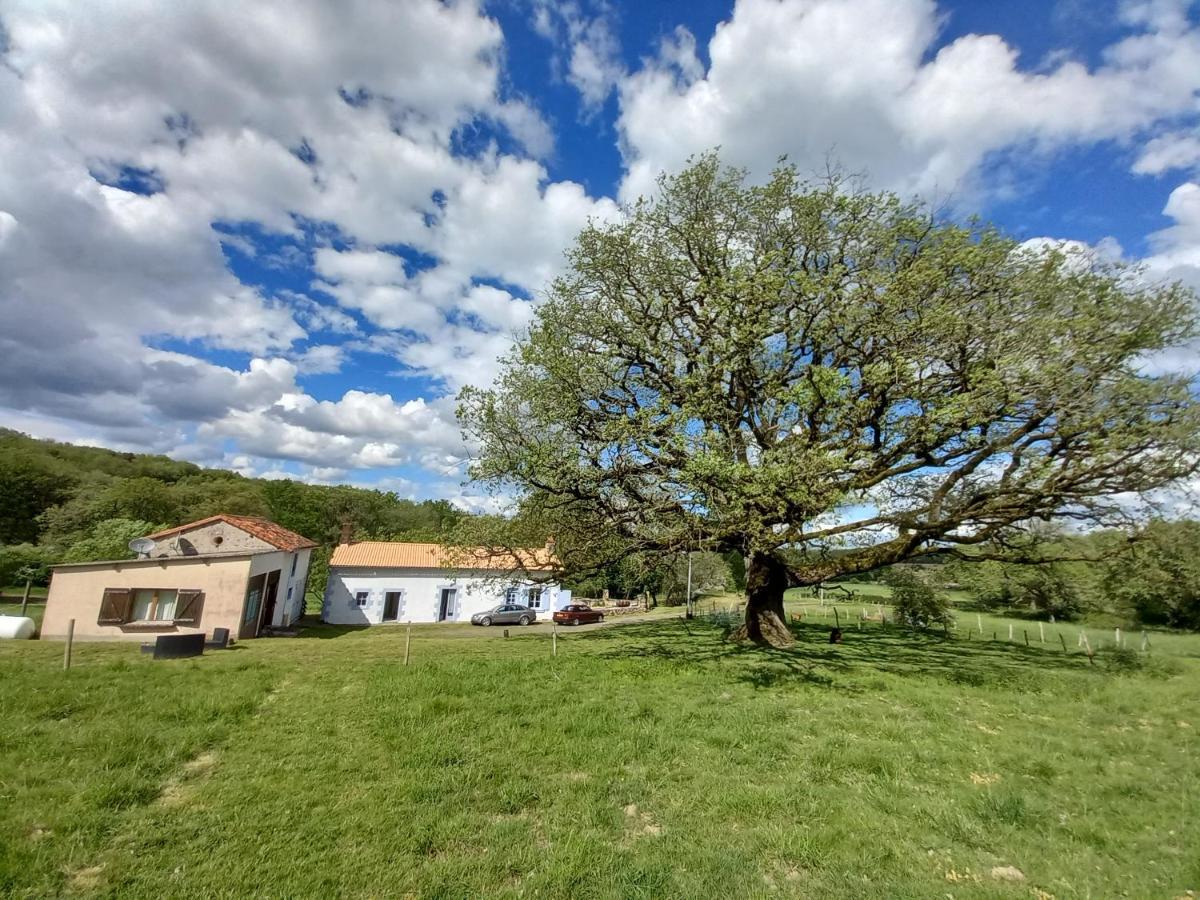 La Tuilerie Hotel Pindray Bagian luar foto